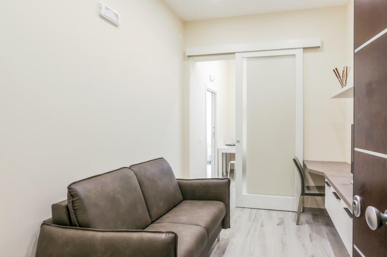 Bari Centrale Railway Station Apartment Ngoại thất bức ảnh